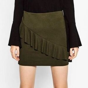 Zara Asymmetrical Ruffle Mini Skirt Green Size Large